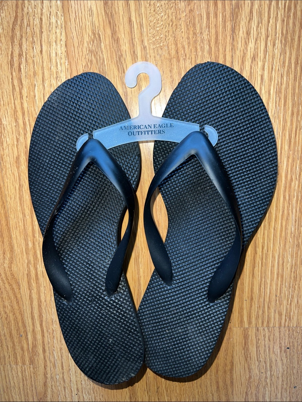 American Eagle Outfitters Men's Black Textured Flip-Flops